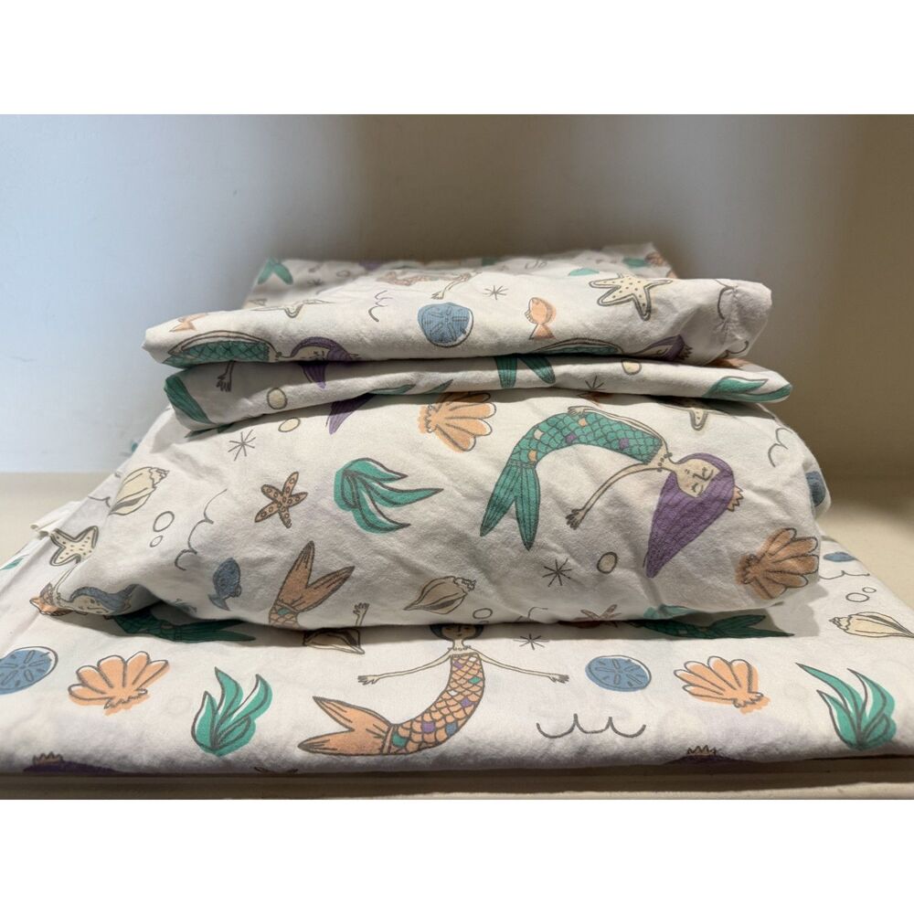 Crate & Kids Complete Twin Sheet Set Mermaids